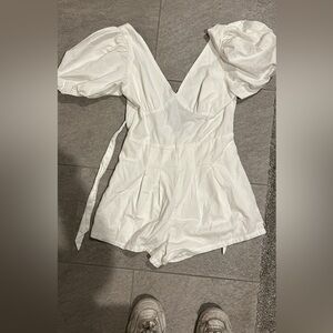 White romwe romper